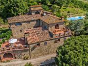 Rustici e casali in vendita di 600 m²