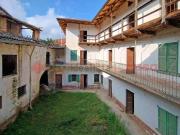 Rustici e casali in vendita di 644 m² in Via Senato