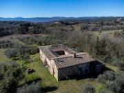 Rustici e casali in vendita di 650 m²