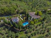 Rustici e casali in vendita di 650 m² in Via Roma