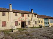 Rustici e casali in vendita di 674 m²