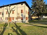 Rustici e casali in vendita di 675 m² in Strada...