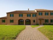 Rustici e casali in vendita di 680 m²