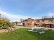 Rustici e casali in vendita di 700 m² in Strada del Mare