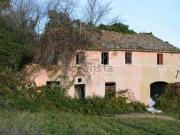 Rustici e casali in vendita di 700 m² in Strada della...