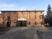 Rustici e casali in vendita di 750 m²