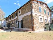 Rustici e casali in vendita di 750 m²