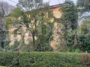 Rustici e casali in vendita di 750 m² in Via Olivé, 70