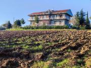 Rustici e casali in vendita di 750 m² in Strada...