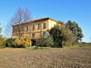 Rustici e casali in vendita di 760 m² in Via Due Martiri, 9