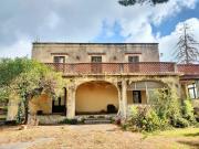 Rustici e casali in vendita di 776 m² in Via Soccorso, 3