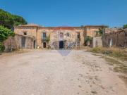 Rustici e casali in vendita di 800 m² in Contrada Mastrella