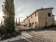 Rustici e casali in vendita di 890 m²