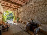 Rustici e casali in vendita di 900 m² in Strada di...