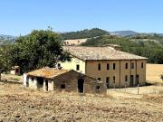 Rustici e casali in vendita di 900 m² in Via Roma