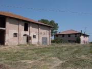 Rustici e casali in vendita di 920 m²