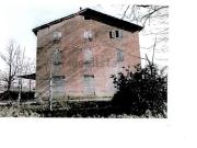 Rustici e casali in vendita di 938 m²