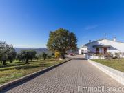 Rustici e casali in vendita di 940 m² in Via Pradelle, 60