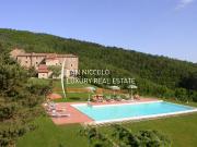 Rustici e casali in vendita di 980 m² in Località San...