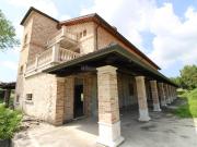 Rustico 18 vani 1068mq