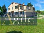 Rustico / Casale in vendita a Castignano AP