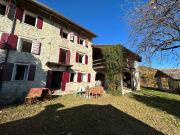 Rustico / Casale in vendita a Cavaso del Tomba TV