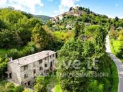 Rustico / Casale in vendita a Cetona SI