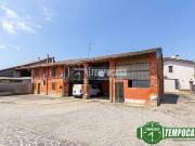 Rustico / Casale in vendita a Crespiatica LO