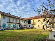 Rustico / Casale in vendita a Guarene CN