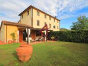 Rustico / Casale in vendita a Lamporecchio PT