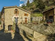 Rustico / Casale in vendita a Loro Ciuffenna AR