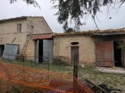 Rustico / Casale in vendita a Loro Piceno MC