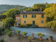 Rustico / Casale in vendita a Lucca LU