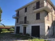 Rustico / Casale in vendita a Montalto delle Marche AP