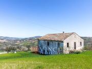 Rustico / Casale in vendita a Montalto delle Marche AP