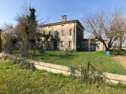 Rustico / Casale in vendita a San Giorgio Bigarello MN