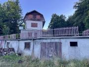 Rustico / Casale in vendita a Tizzano Val Parma PR
