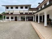 Rustico / Casale in vendita a Villa del Conte PD