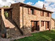 Rustico casale in Vendita in zona PRATA con giardino