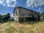 Rustico con 27 Ettari di terreno
