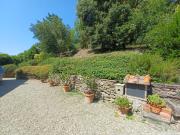 Rustico con giardino a Capraia e Limite