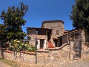 Rustico con giardino a Casole d'Elsa