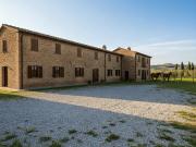 Rustico con giardino a Dello