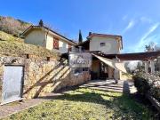 Rustico con giardino a Pietrasanta