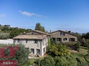 Rustico con giardino a San Venanzo