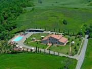 Rustico con giardino a Volterra