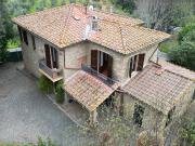 Rustico con giardino e garage a Guardistallo 370m²...