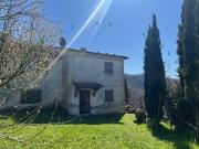 Rustico con giardino a Vicchio Rustico con giardino a Vicchio