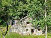 Rustico con vista sulla valle Rustico con vista sulla valle