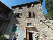 RUSTICO di 9 vani e di 200 mq CAMAIORE rif. 1080